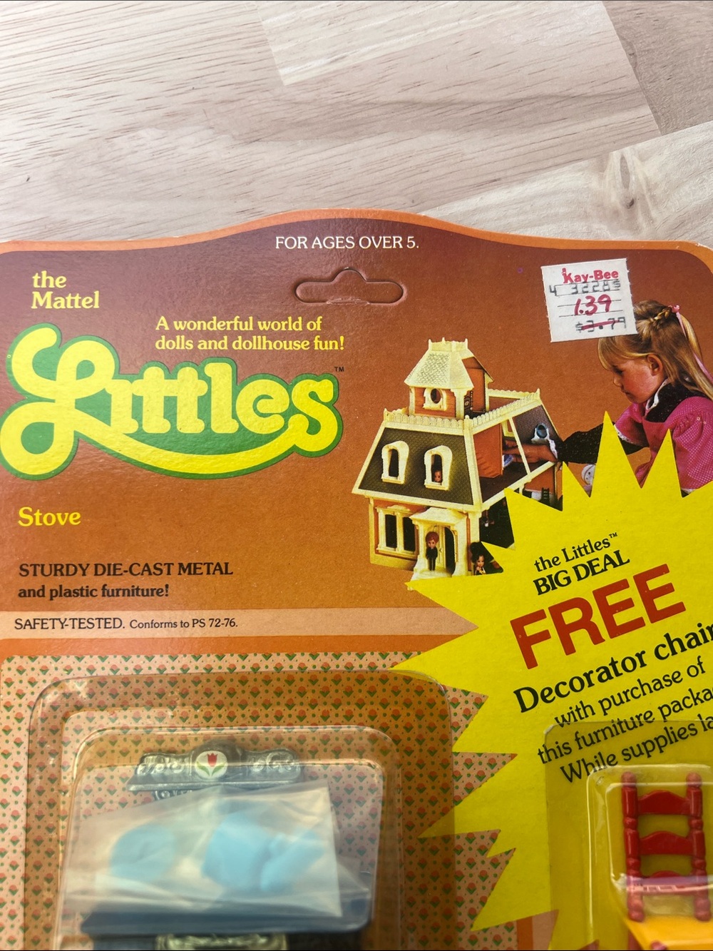 Mattel Littles Black and Silver Miniature Cast Iron Stove with Red Accent Chair - Picture 4 of 7